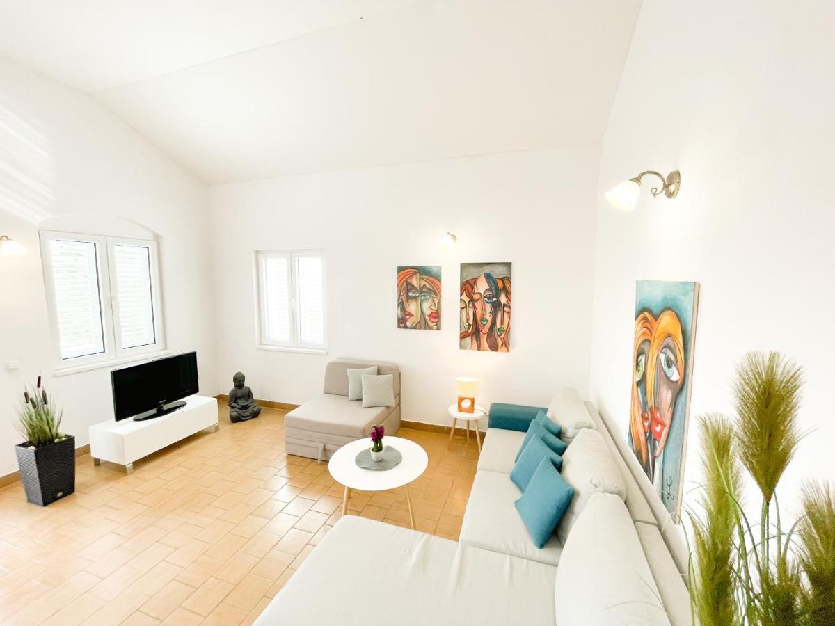 Spacious Apartment Amaros Korčula Exteriör bild